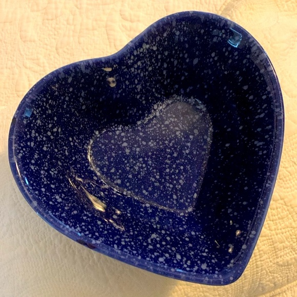 Heart Shaped Bowl in Beautiful Blue with Sponge-ware finish - Picture 3 of 9